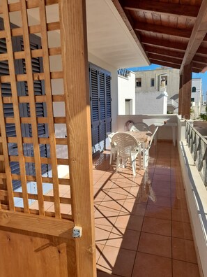 Outdoor dining - Vacation home in Santa Maria di Leuca in the heart of Salento 2 steps from the sea (Santa Maria di Leuca)