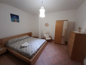2 bedrooms, iron/ironing board, bed sheets - Vacation home in Santa Maria di Leuca in the heart of Salento 2 steps from the sea (Santa Maria di Leuca)