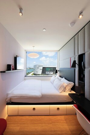 Ropa de cama de alta calidad y camas con pillow-top 