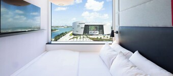 citizenM Miami Worldcenter