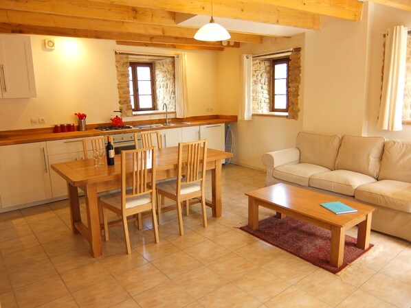 TV, DVD player, video library, stereo