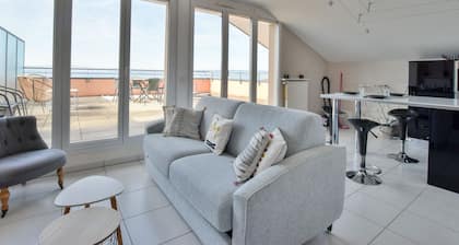 Geräumige Wohnung mit Terrasse, Haustiere erlaubt und Parkplatz