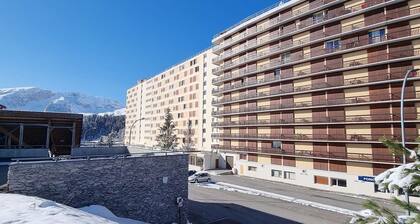 Studio confortable, accès pistes à 50m, parking gratuit, navette proche