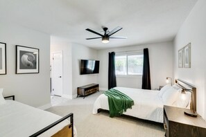 3 bedrooms, memory-foam beds, iron/ironing board, WiFi