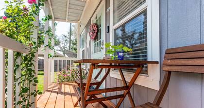 - Adorable Guest House in South Tyler -