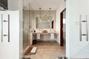 Shower - Dream Villa Shore Point 2164 (Lowlands)