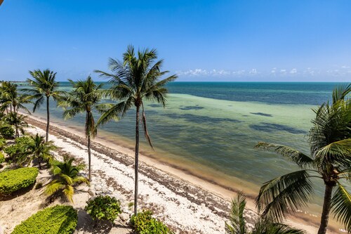 GOOD VISIBILITY ~ 4 Bedroom, 3 Bathroom Condo w/ Pool and Ocean Views!