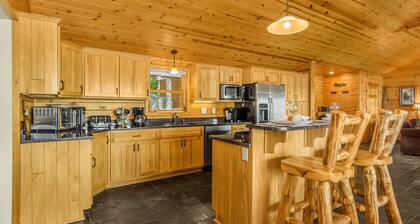 Cozy and Quaint Leech Lake Escape!