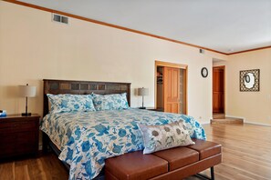 3 bedrooms, WiFi, bed sheets