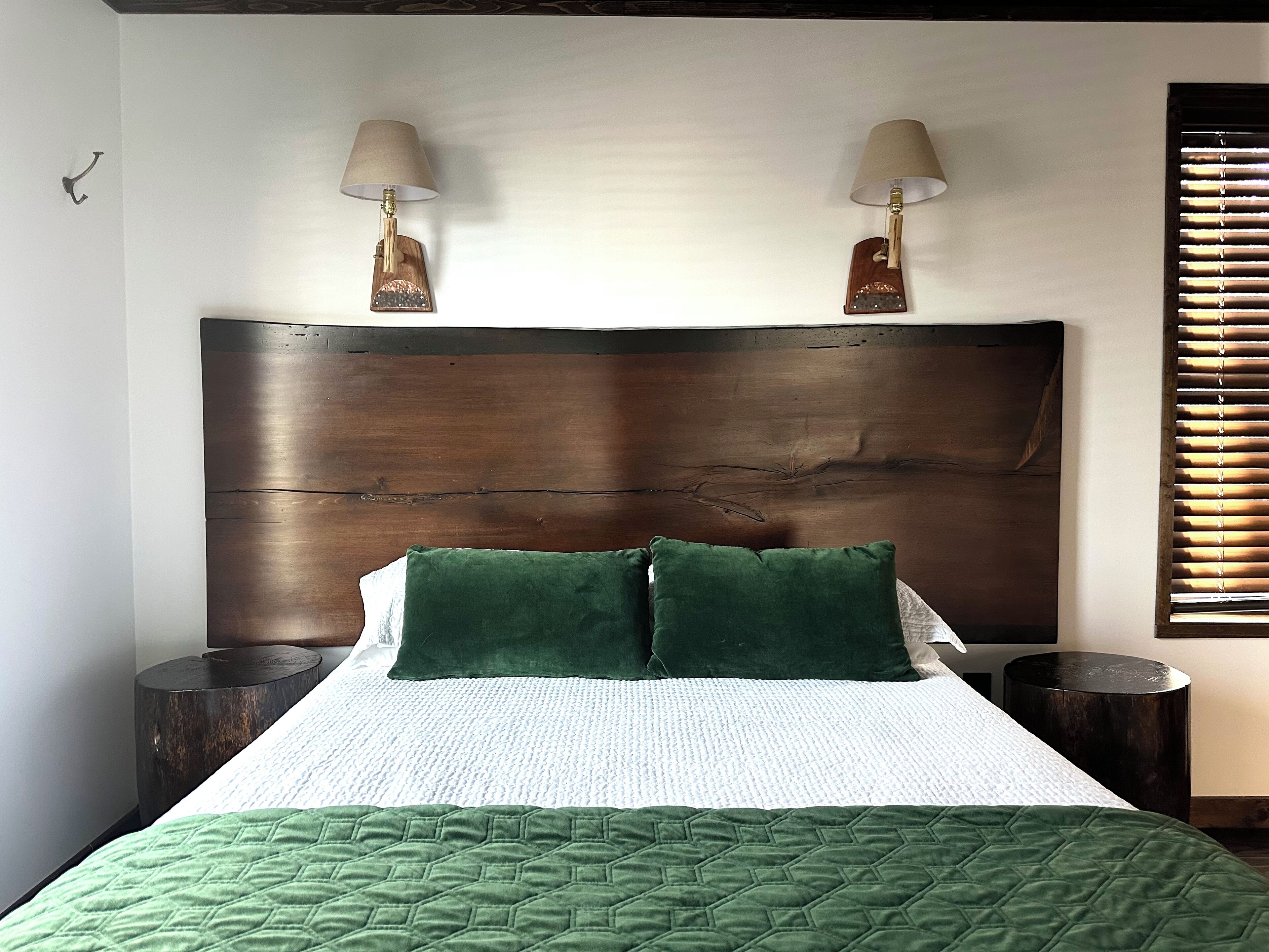 2 bedrooms, desk, travel crib, free WiFi