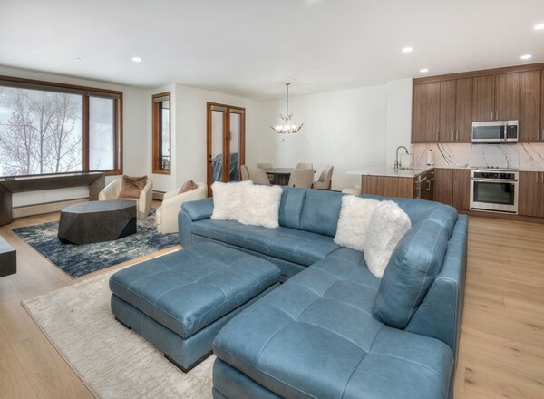 Highlands Slopeside #221 3 Bedroom Condo By Redawning - Avon, CO