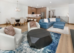 Condo, 3 Bedrooms | Interior