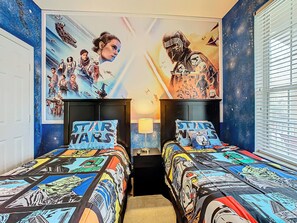 3 slaapkamers, een strijkplank/strijkijzer, reisbedje, gratis wifi