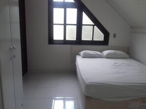 6 bedrooms, bed sheets