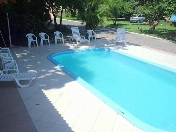 Seasonal outdoor pool