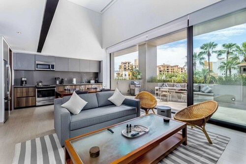 Casa Ensueño | Cabo Marina Luxury Condo Rental