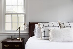 3 slaapkamers, een strijkplank/strijkijzer, gratis wifi, beddengoed