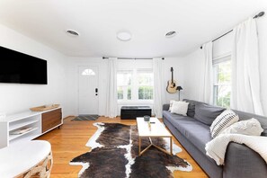 Smart TV, books, offices