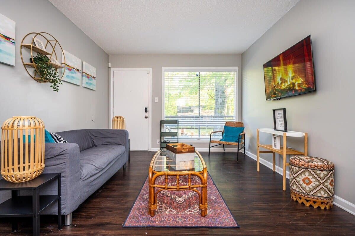 Charming 2BR Retreat Great for Families