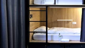 Hypo-allergenic bedding, down comforters, free WiFi, bed sheets