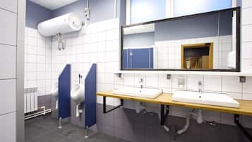 Kamar mandi bersama