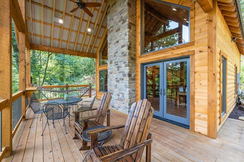 Riverfront custom built cabin offering the best of the Unique Ozarks