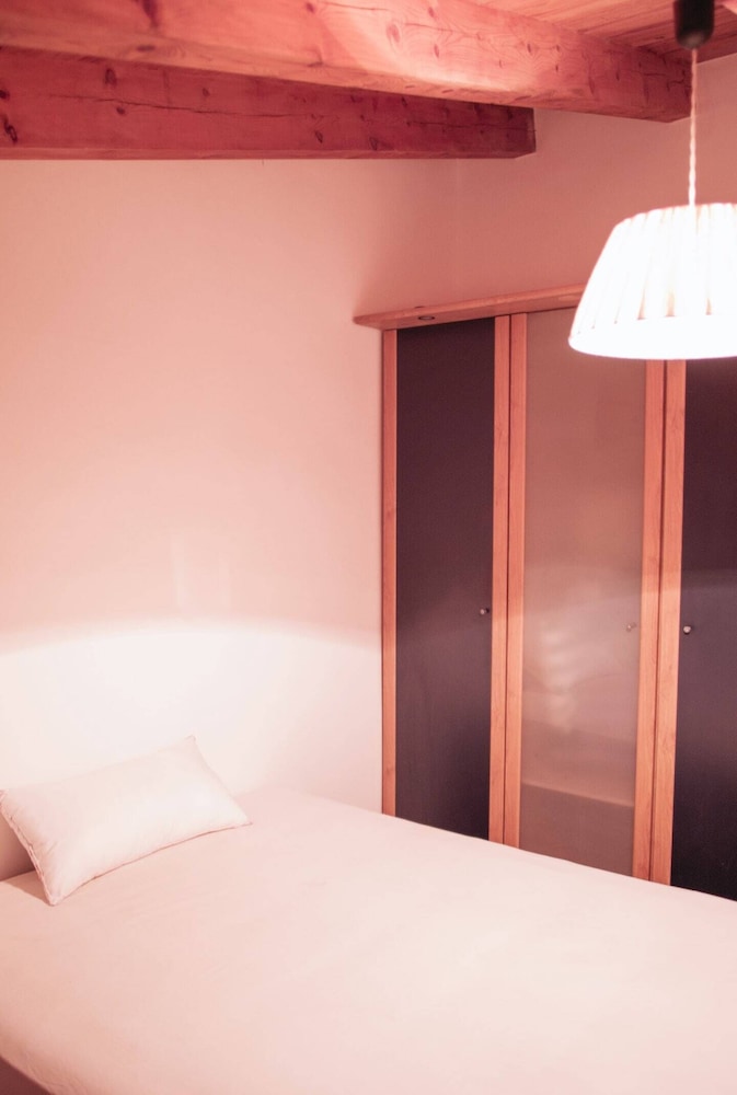 L'olivera ~ Centennial House - Barcelona