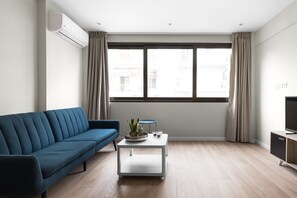 38–tuumainen äly-TV, jossa digitaalikanavat