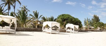 Brown Eagle Beach Resort - Watamu