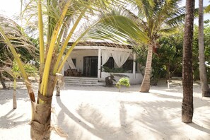 Exterior - Brown Eagle Beach Resort - Watamu (Watamu)