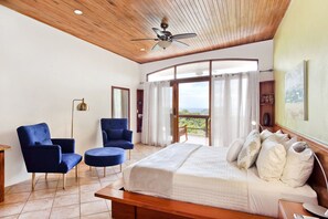 6 chambres, coffres-forts dans les chambres, bureau, lit parapluie