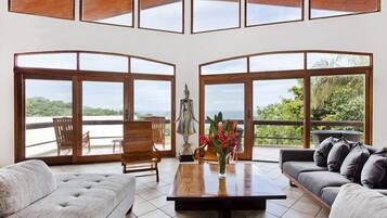 Smart TV, books, stereo