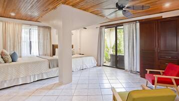 6 bedrooms, in-room safe, desk, travel cot