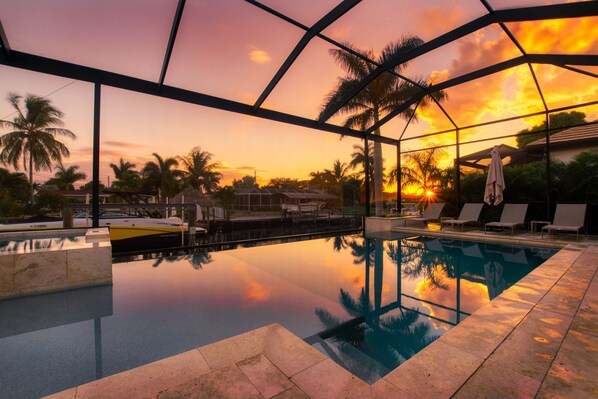 Outdoor pool, a heated pool