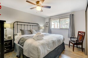 4 habitaciones, escritorio, tabla de planchar con plancha y wifi gratis 