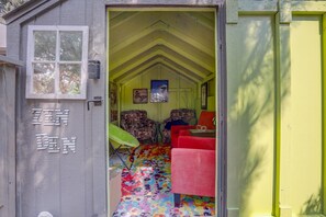 Property grounds - Games, Art & Pot Friendly with ZenDen near Downtown Littleton-Denver (Littleton)