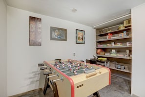 Game room - Games, Art & Pot Friendly with ZenDen near Downtown Littleton-Denver (Littleton)