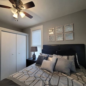 1 bedroom, desk, iron/ironing board, WiFi
