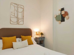 2 chambres, fer et planche à repasser, Wi-Fi gratuit, draps fournis