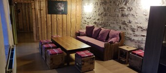 Refuge Sous La Joux - Gîte La Cahute