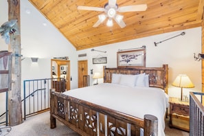 3 bedrooms, iron/ironing board, free WiFi, bed sheets - Cozy 2BR + Loft Cabin near Shopping and Shows (Branson)