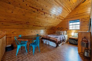 3 bedrooms, WiFi, bed sheets - Excellent location! Pond View Near Beavers Bend (Broken Bow)