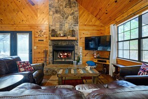 Unclassified image, 5 of 24, button - Excellent location! Pond View Near Beavers Bend (Broken Bow)