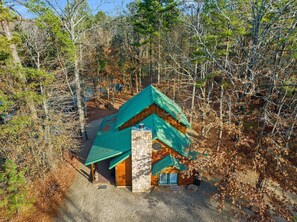 Exterior - Excellent location! Water view from porch, short drive to Lake and Beavers Bend! (Broken Bow)