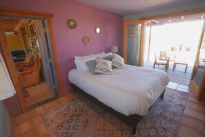 2 habitaciones, escritorio, tabla de planchar con plancha y wifi gratis