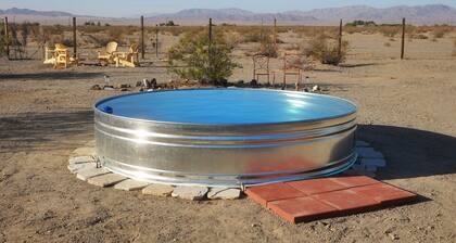 Groovy Desert Getaway w Pool, Fire pit, Stream/Wifi, Vinyl Records, Books, Art..