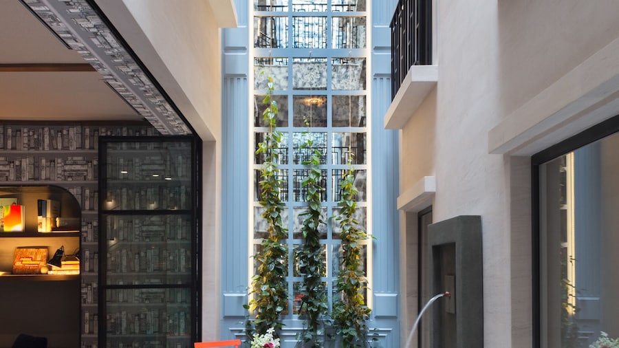 The Alest Hotel