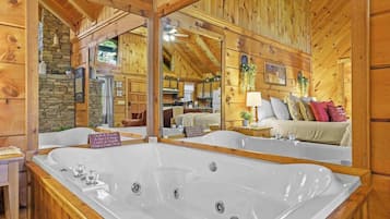 1 slaapkamer, een strijkplank/strijkijzer, wifi, beddengoed