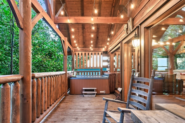 Soak in the hot tub after a hike or shopping spree. Emptied after each guest.