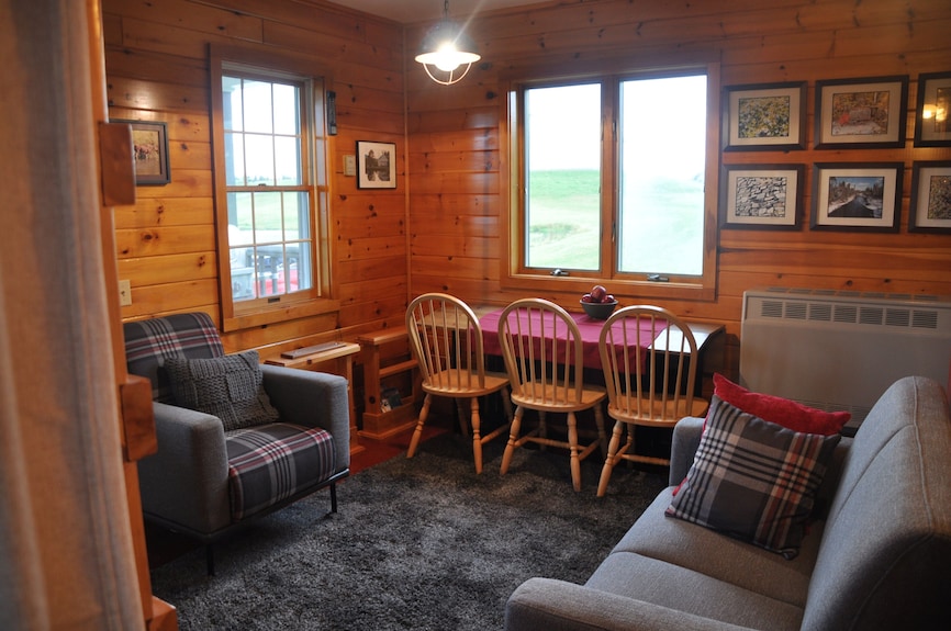 Black Bear Pond Cabins - Maine